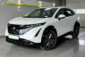 Nissan Ariya Top